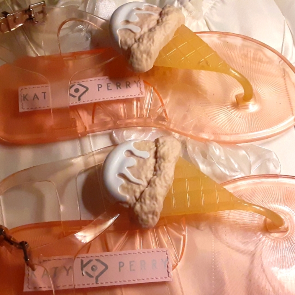 Ice Cream Cone Sundae Katy Perry Jelly Sandals Size 5 - Picture 5 of 9